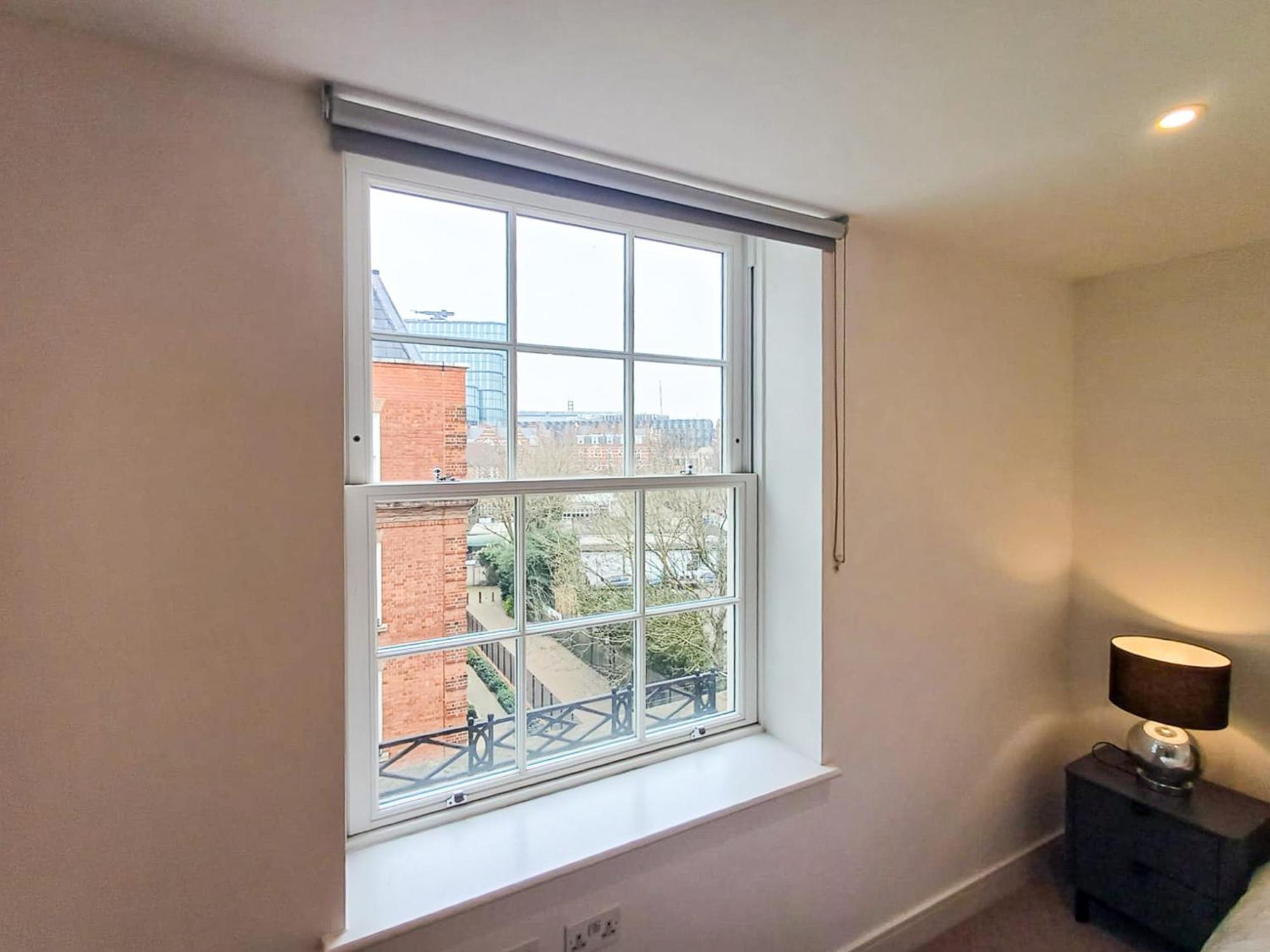 Modern 2-Bedroom, 2-Bathroom Apartment In West Kensington ลอนดอน ภายนอก รูปภาพ